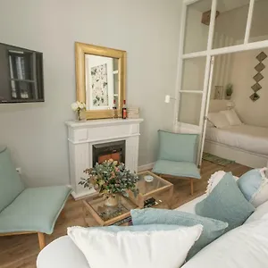 https://gr-suites-boutique-catedral.1costadelsol.com