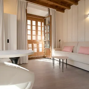 https://malaga4you-nosquera-center.es-andalucia.com